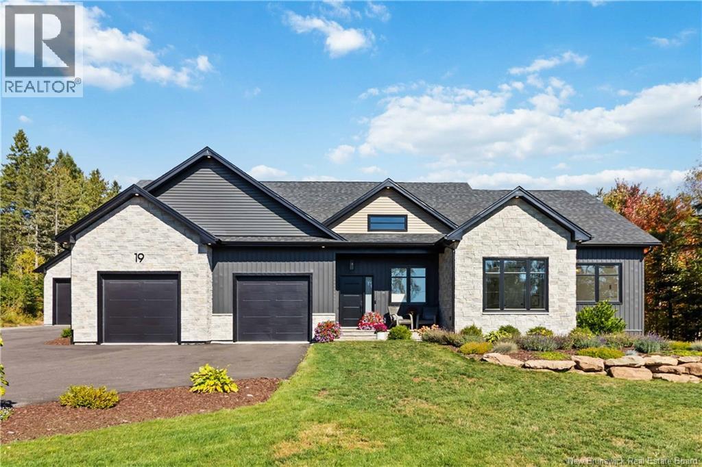 19 Terracina Drive, Berry Mills, New Brunswick  E1G 6C8 - Photo 1 - NB127585
