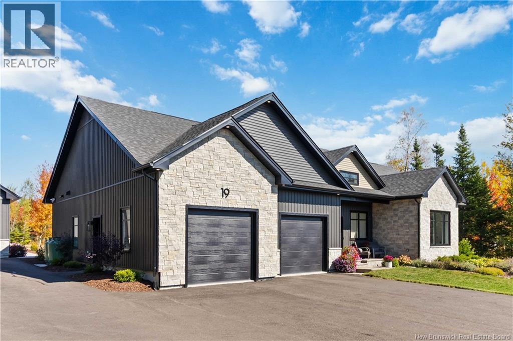 19 Terracina Drive, Berry Mills, New Brunswick  E1G 6C8 - Photo 2 - NB127585