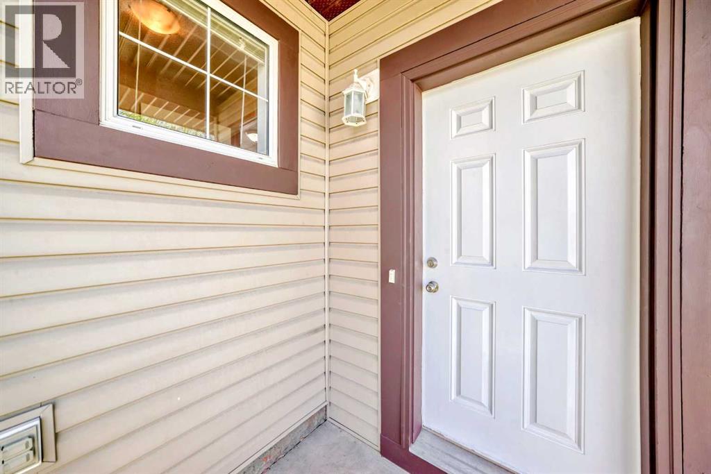 1183 Everridge Drive Sw, Calgary, Alberta  T2Y 4T2 - Photo 2 - A2243279