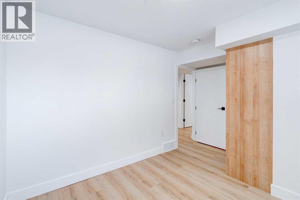199 Westview Drive Sw, Calgary, Alberta  T3C 2S3 - Photo 35 - A2255350