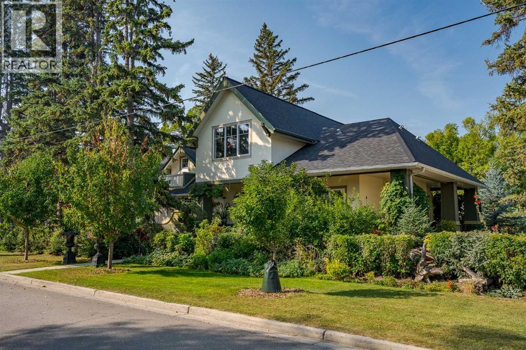 602 Macleod Trail SW, High River, Alberta