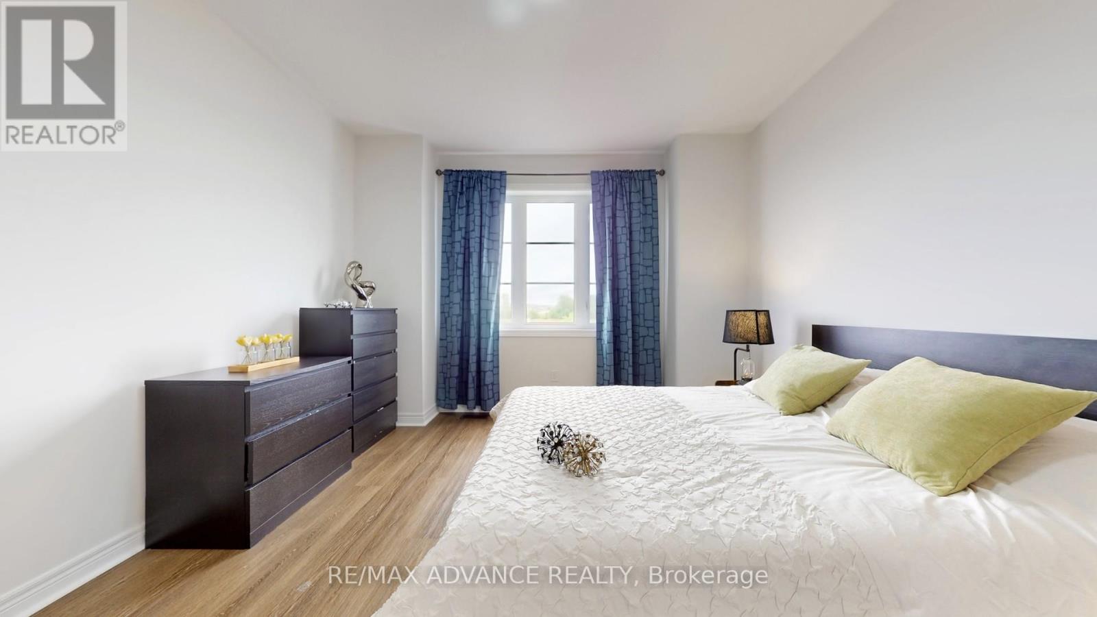 127 Decast Crescent, Markham, Ontario  L6B 1N8 - Photo 33 - N12432760