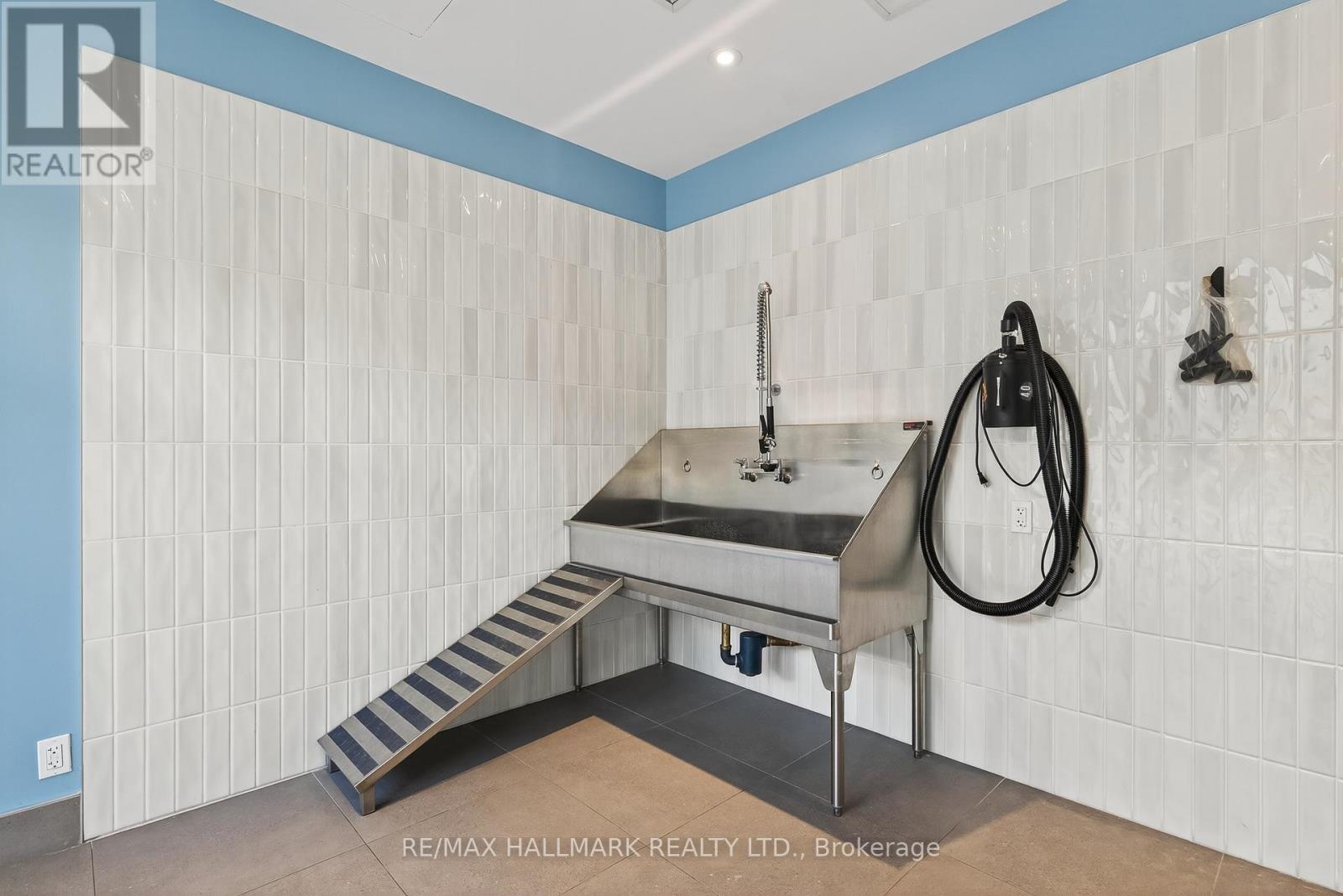 901 - 7950 Bathurst Street, Vaughan, Ontario  L4J 0L4 - Photo 38 - N12432782