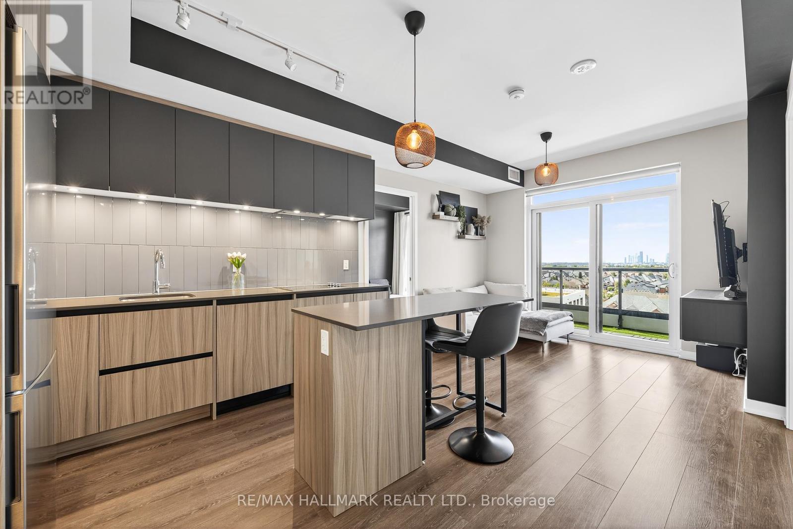 901 - 7950 Bathurst Street, Vaughan, Ontario  L4J 0L4 - Photo 4 - N12432782