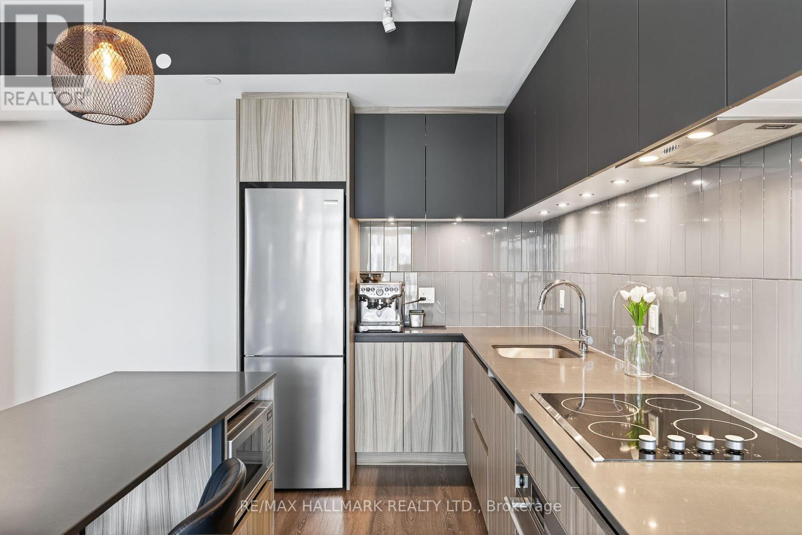 901 - 7950 Bathurst Street, Vaughan, Ontario  L4J 0L4 - Photo 6 - N12432782
