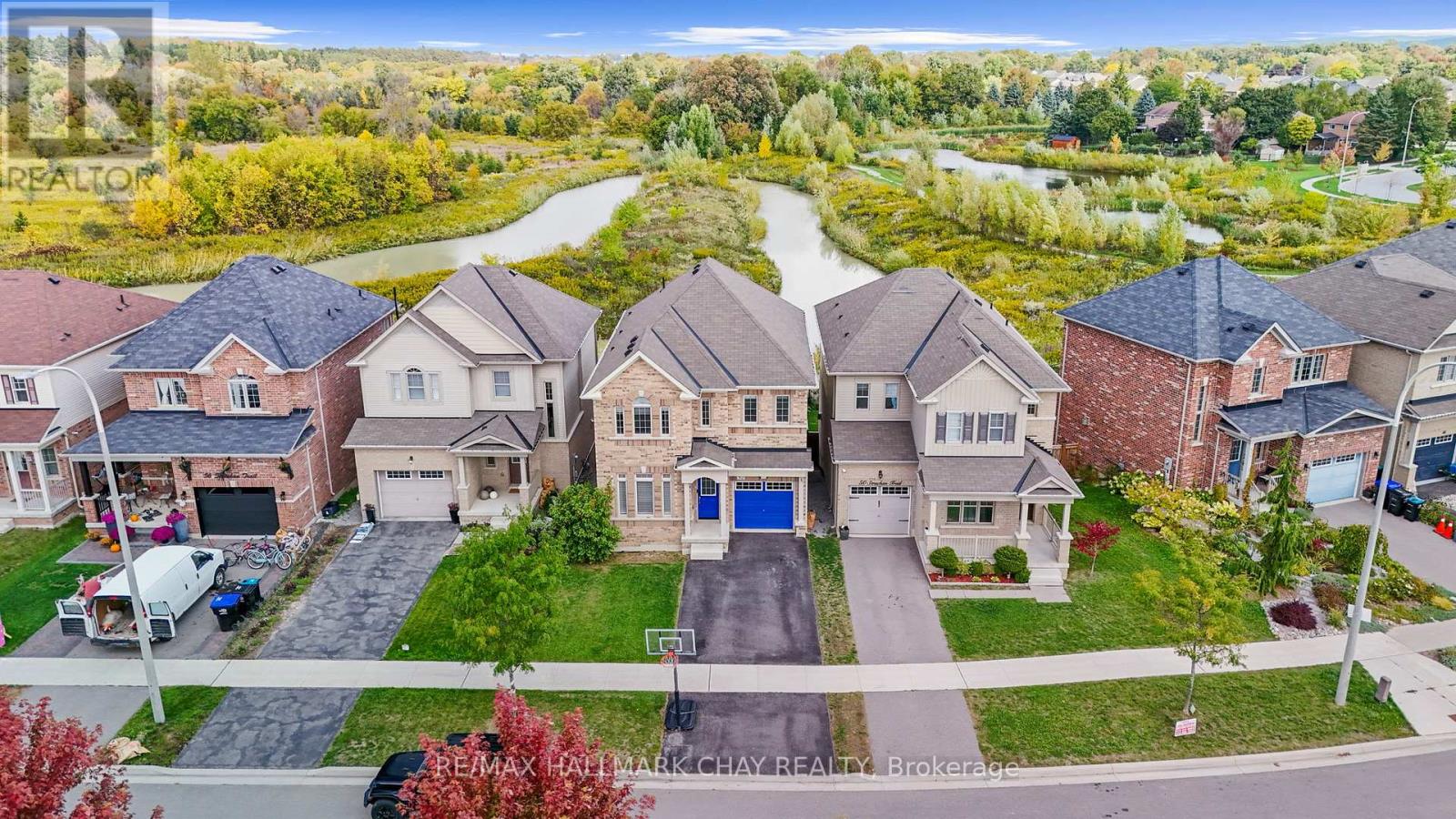52 STRACHAN TRAIL, New Tecumseth, Ontario