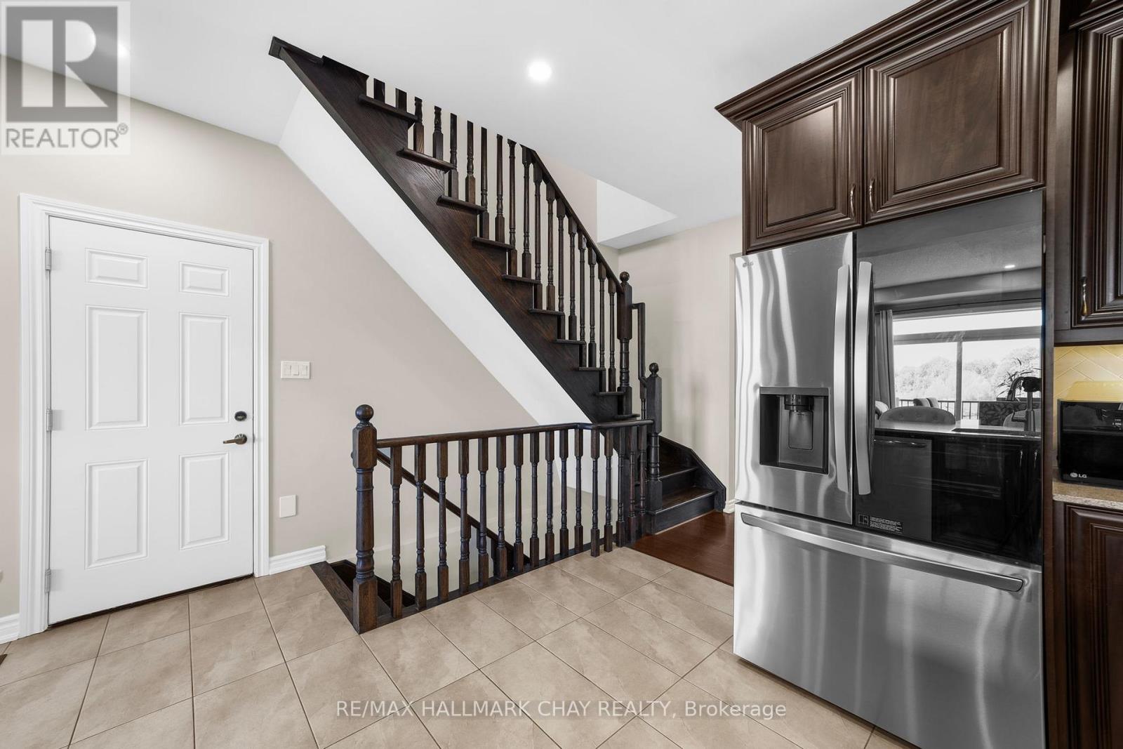 52 Strachan Trail, New Tecumseth, Ontario  L0G 1A0 - Photo 12 - N12432817