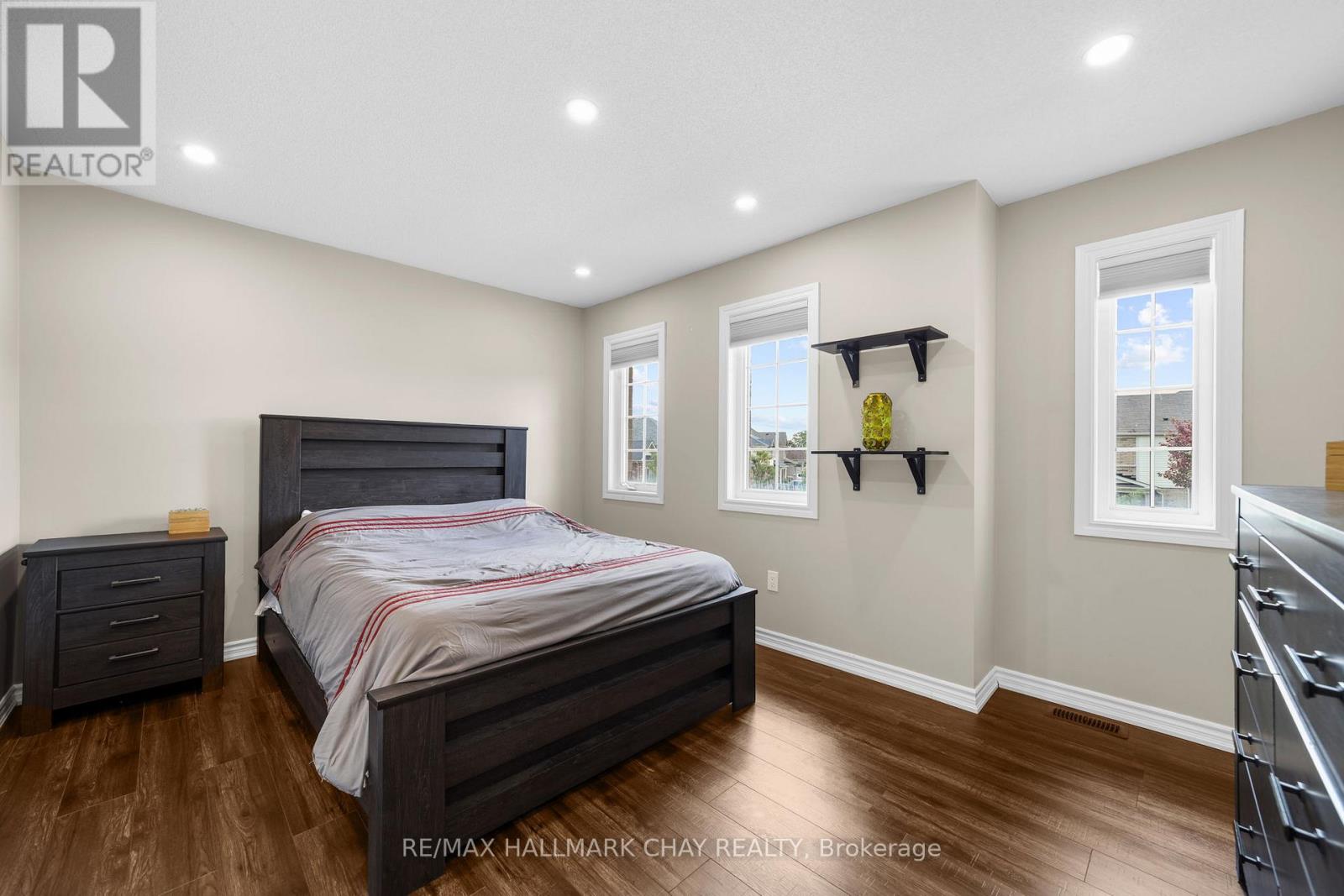 52 Strachan Trail, New Tecumseth, Ontario  L0G 1A0 - Photo 24 - N12432817