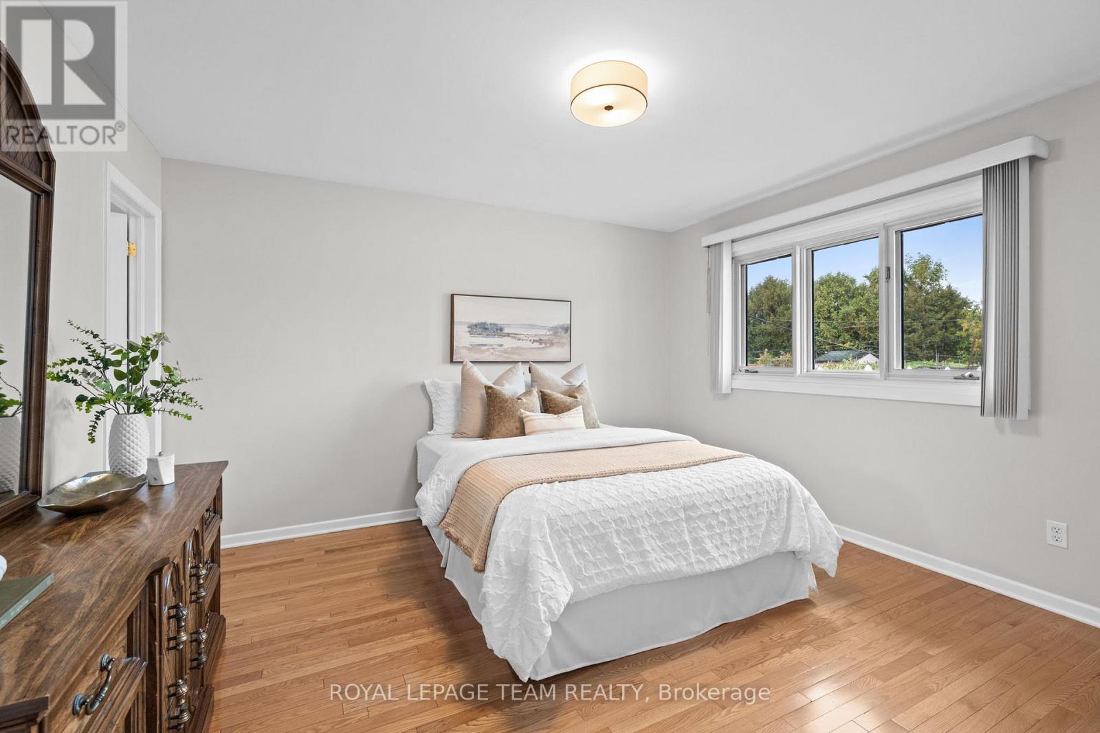 1525 Valmarie Avenue, Ottawa, Ontario  K2C 1V7 - Photo 18 - X12432833