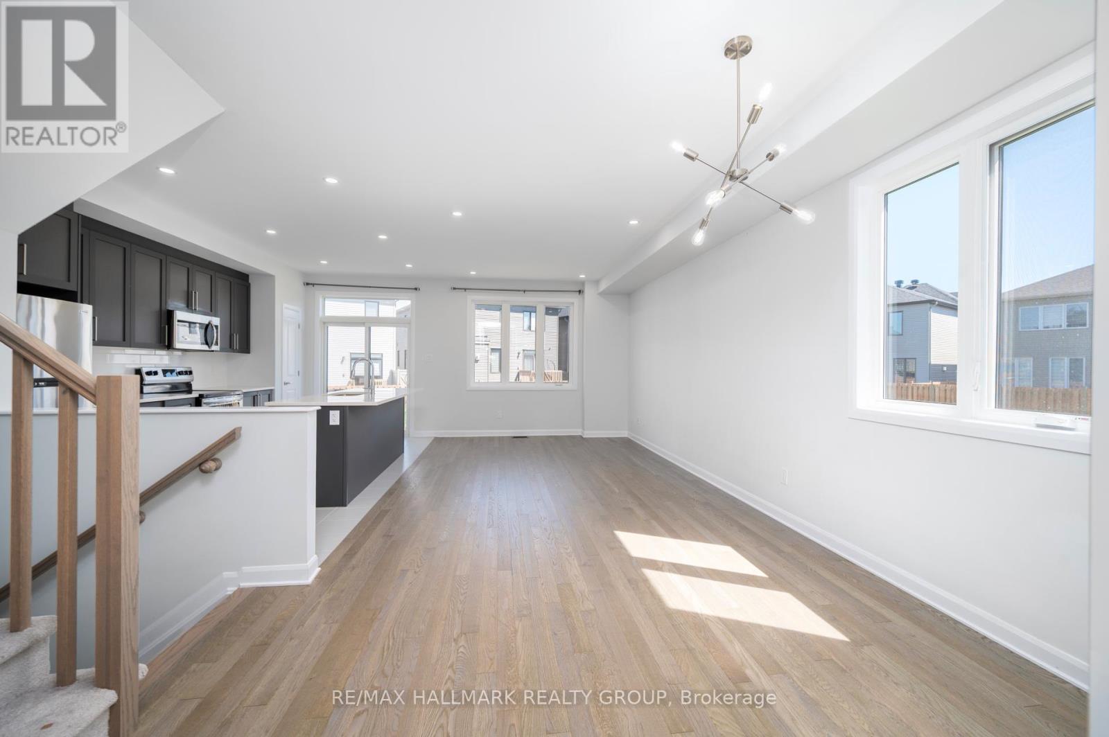 315 Blossom Pass Terrace, Ottawa, Ontario  K4A 5P1 - Photo 4 - X12432841