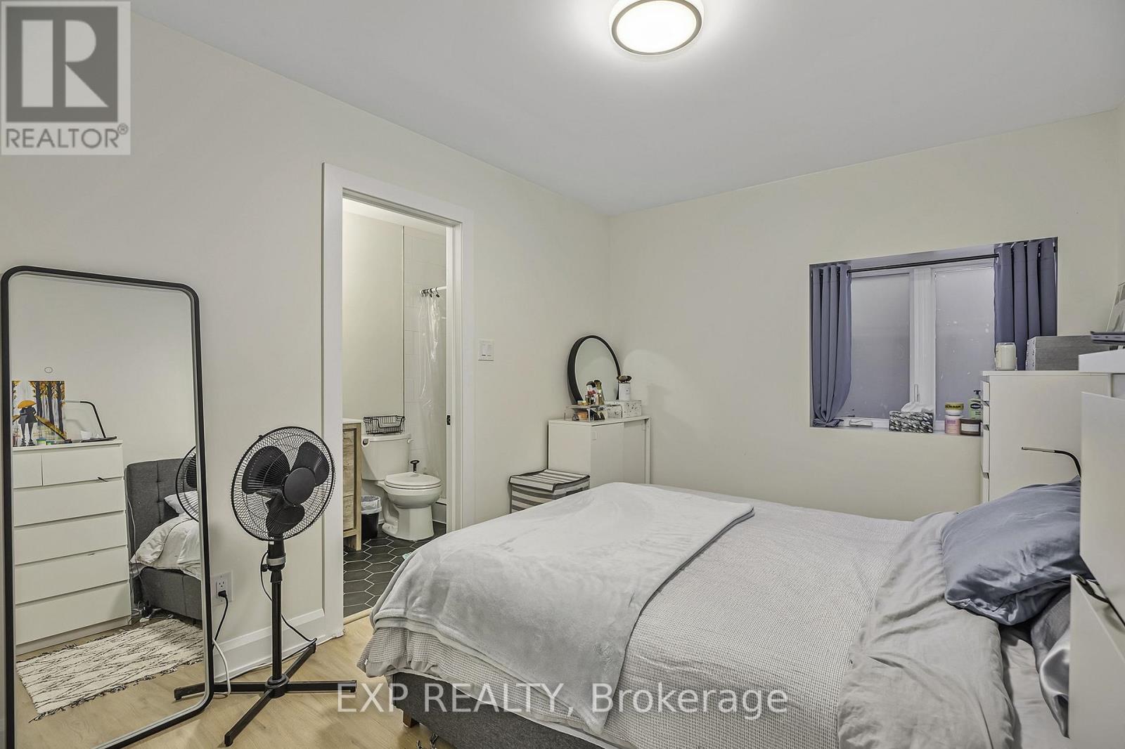 B - 527 Broadhead Avenue, Ottawa, Ontario  K1Z 5R9 - Photo 11 - X12432842