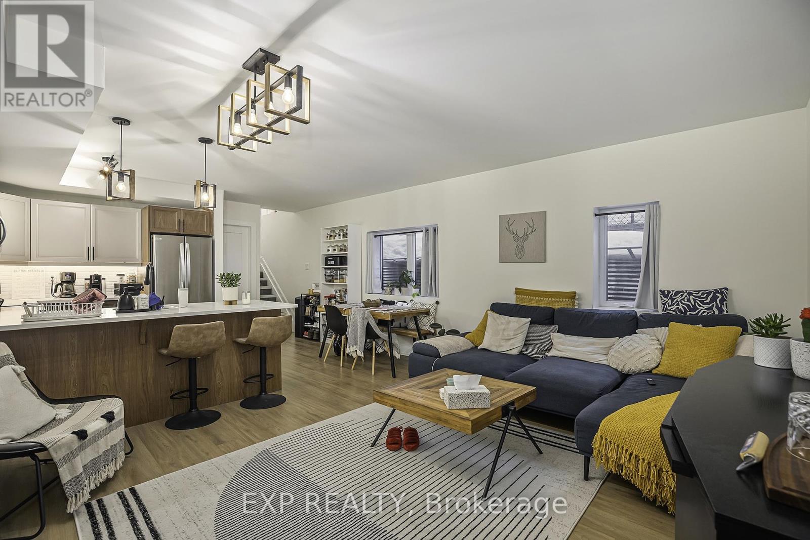 B - 527 Broadhead Avenue, Ottawa, Ontario  K1Z 5R9 - Photo 7 - X12432842