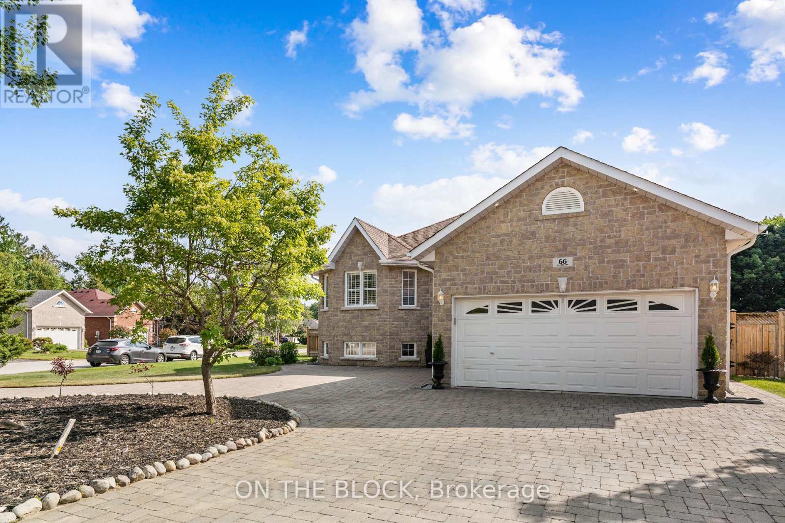 66 Donato Way, Wasaga Beach, Ontario  L9Z 1R9 - Photo 2 - S12432789