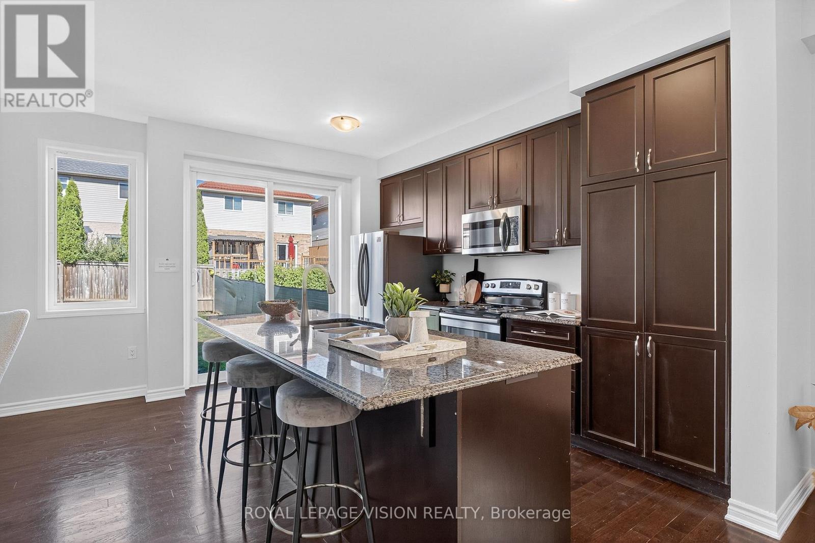 43 Watermill Street, Kitchener, Ontario  N2P 2X6 - Photo 7 - X12429154