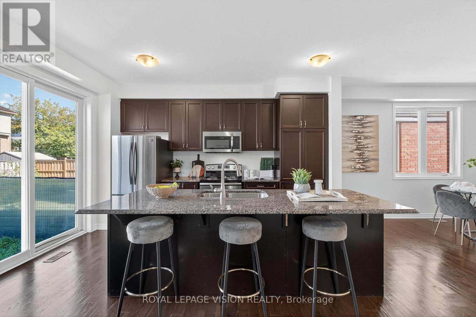 43 Watermill Street, Kitchener, Ontario  N2P 2X6 - Photo 9 - X12429154