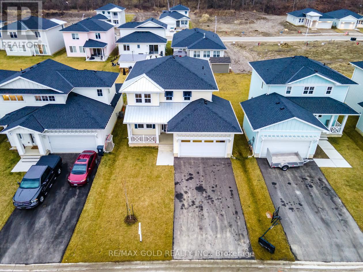 413 Breakwater Boulevard, Central Elgin, Ontario  N5L 1C5 - Photo 2 - X12432583