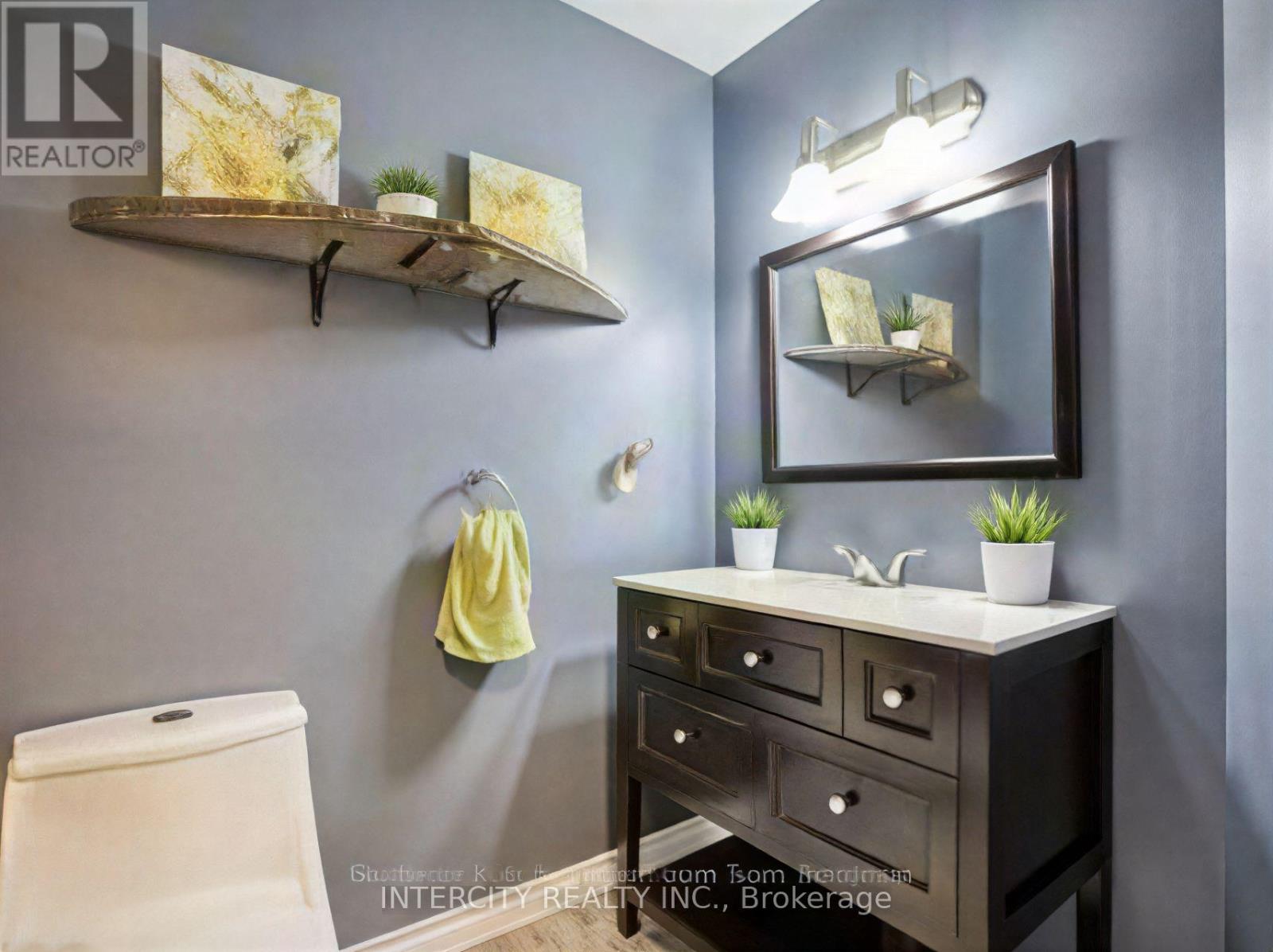 132 John Davies Drive E, Woodstock, Ontario  N4T 1N1 - Photo 9 - X12427253