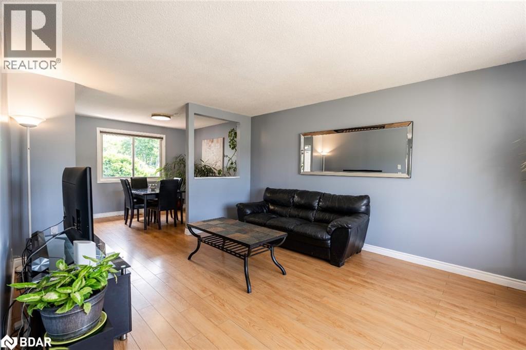 35 Ashburton Crescent, Essa, Ontario  L0M 1B0 - Photo 2 - 40774591