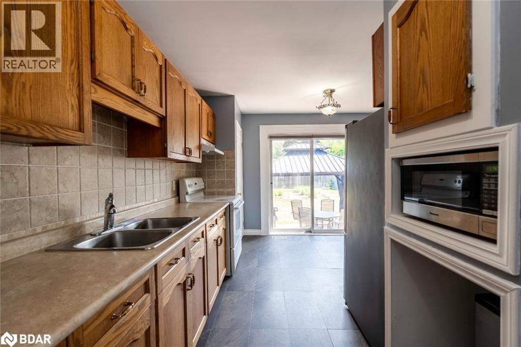 35 Ashburton Crescent, Essa, Ontario  L0M 1B0 - Photo 5 - 40774591
