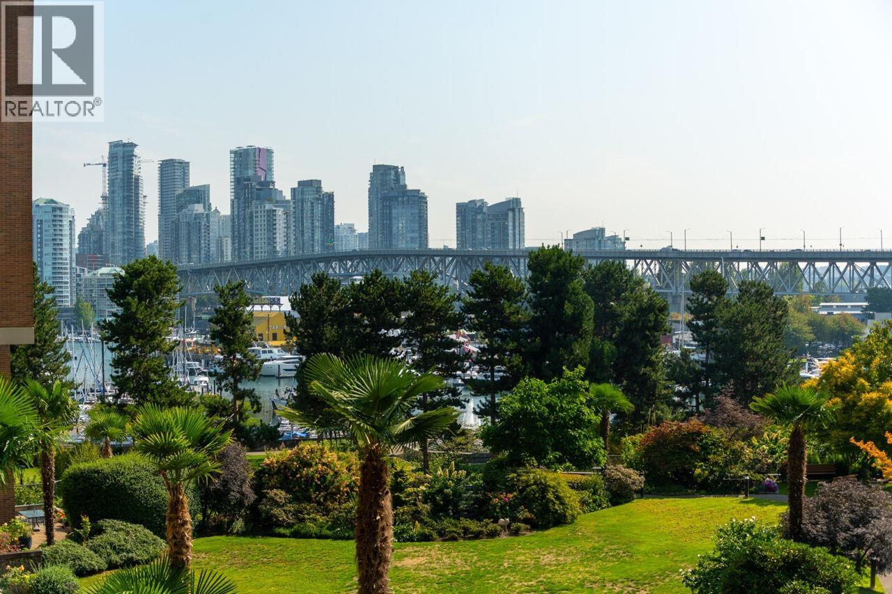 408 1470 PENNYFARTHING DRIVE, vancouver, British Columbia