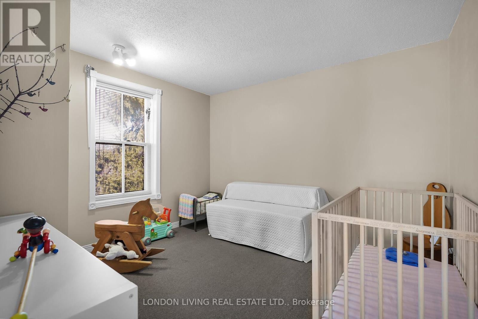 503 Baseline Road E, London South, Ontario  N6C 2P8 - Photo 13 - X12432876