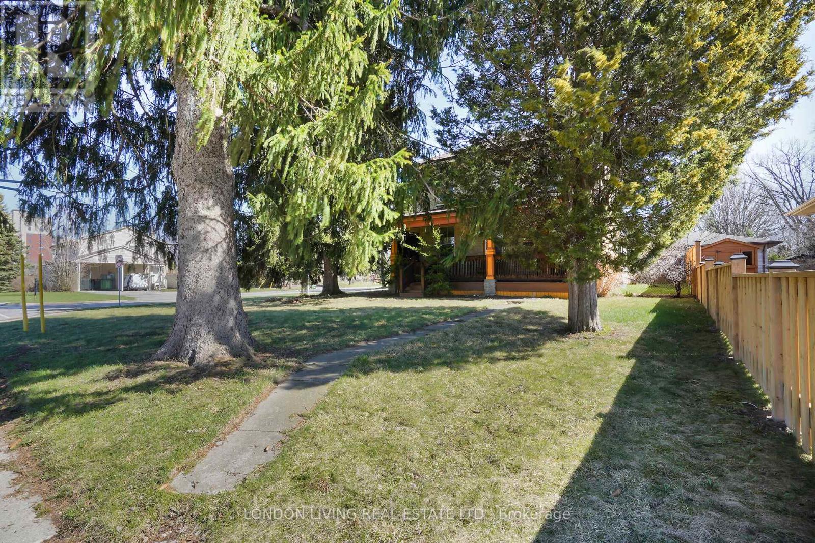 503 Baseline Road E, London South, Ontario  N6C 2P8 - Photo 2 - X12432876