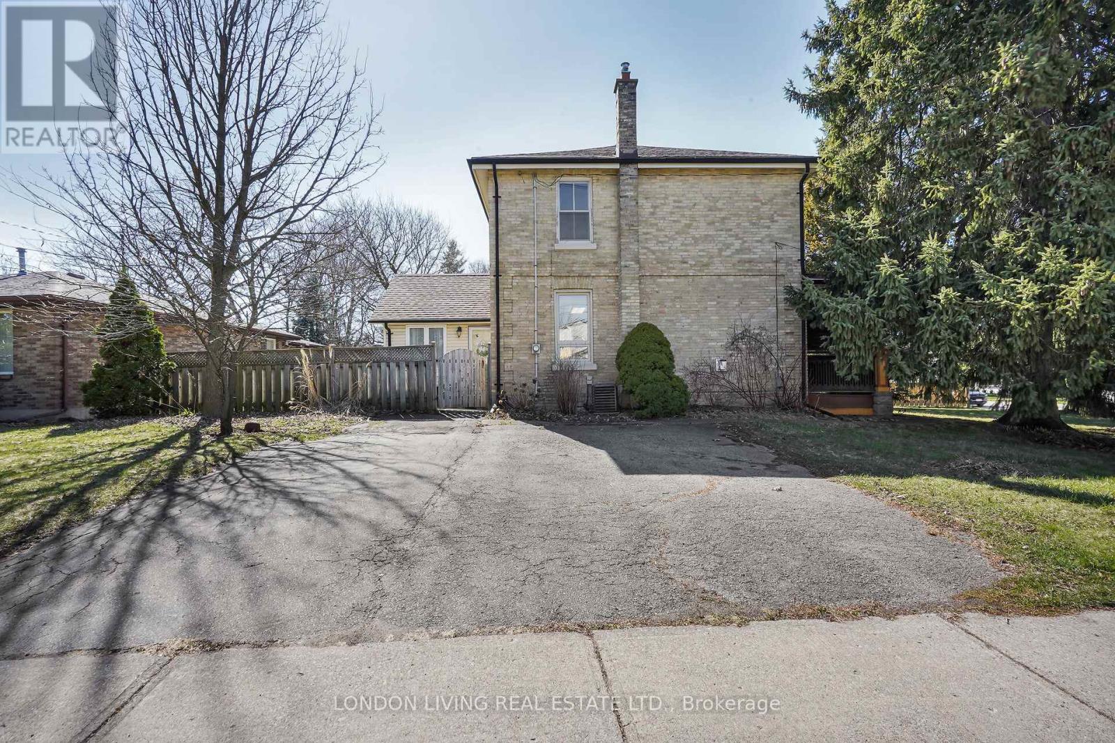 503 Baseline Road E, London South, Ontario  N6C 2P8 - Photo 3 - X12432876