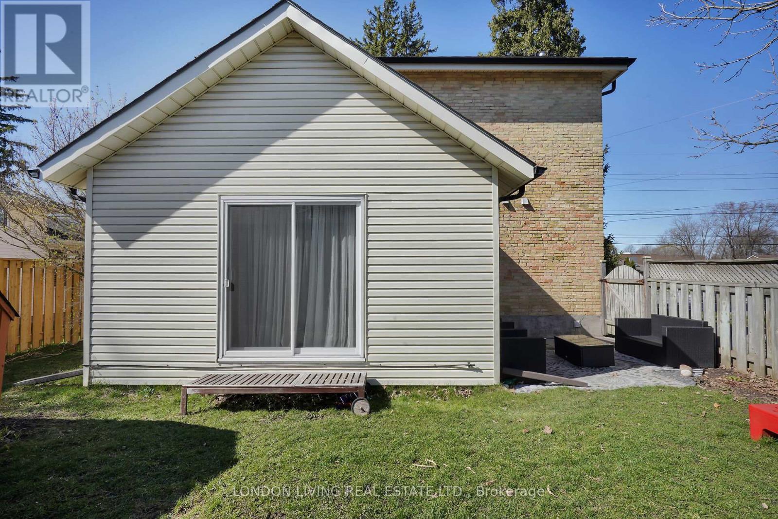 503 Baseline Road E, London South, Ontario  N6C 2P8 - Photo 40 - X12432876