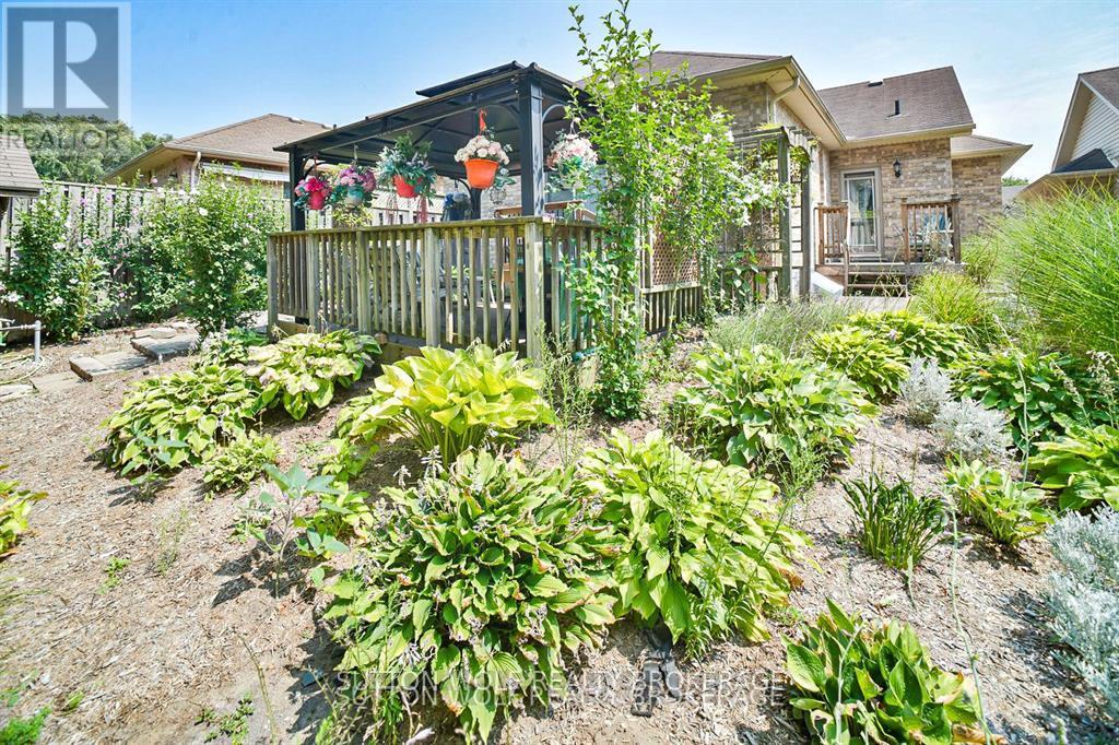 42 - 375 Scott Street E, Strathroy-Caradoc, Ontario  N7G 4G7 - Photo 38 - X12432879