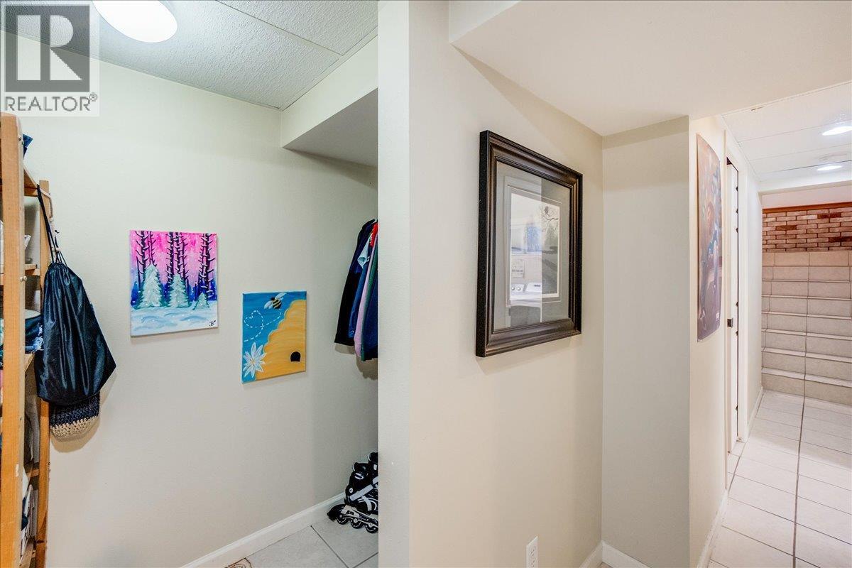295 9th Avenue, Montrose, British Columbia  V0G 1P0 - Photo 63 - 10364151