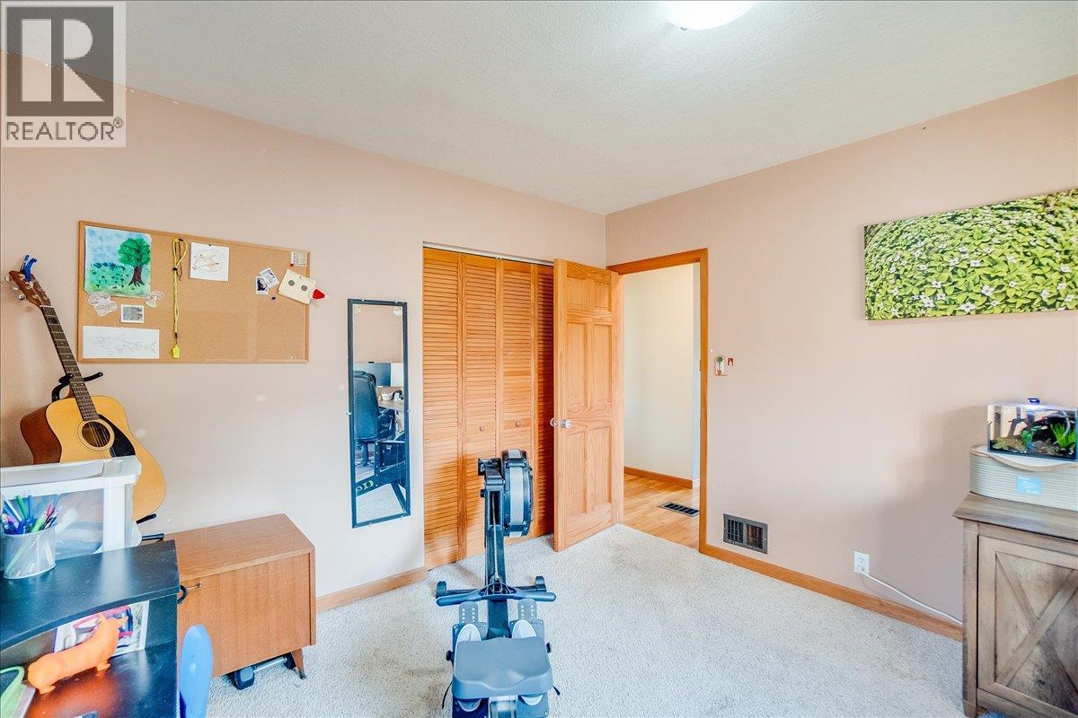 295 9th Avenue, Montrose, British Columbia  V0G 1P0 - Photo 38 - 10364151