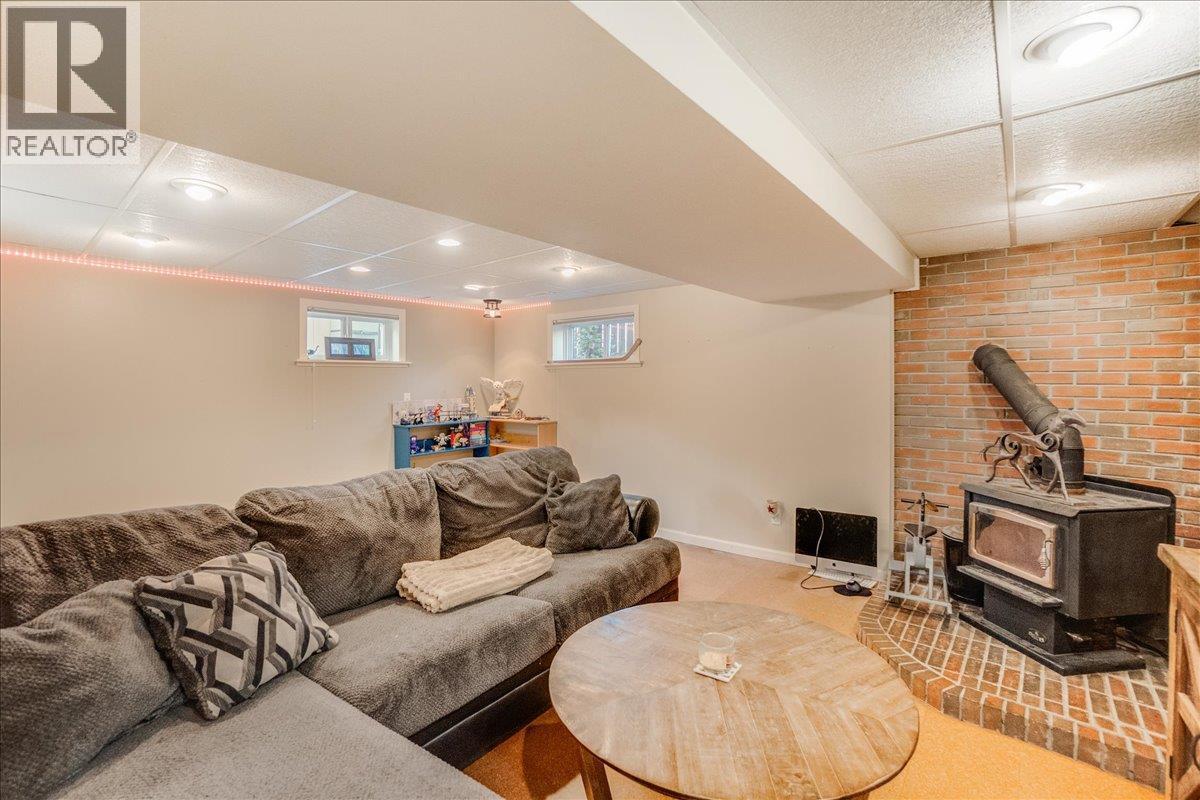 295 9th Avenue, Montrose, British Columbia  V0G 1P0 - Photo 55 - 10364151