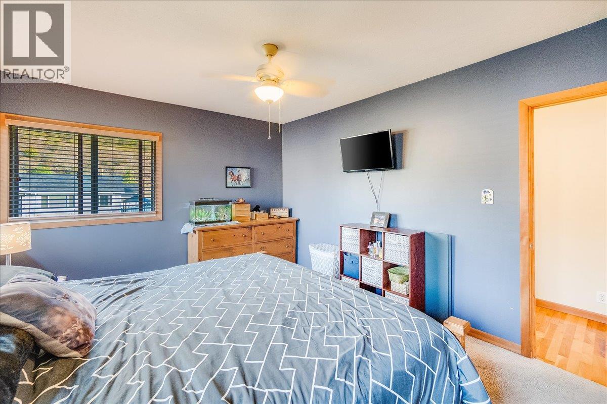 295 9th Avenue, Montrose, British Columbia  V0G 1P0 - Photo 42 - 10364151