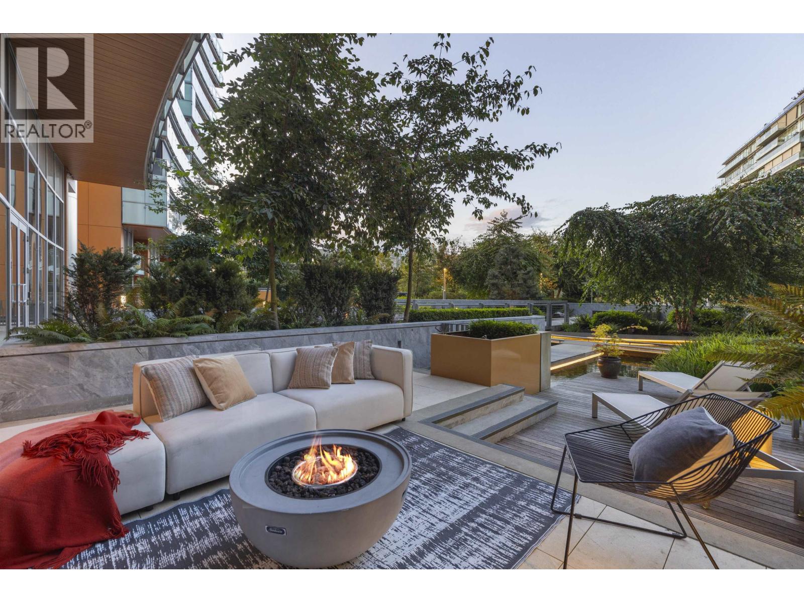 1755 COLUMBIA STREET, vancouver, British Columbia