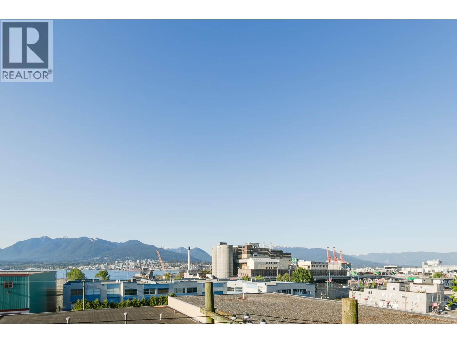 302 933 E HASTINGS STREET, Vancouver, British Columbia