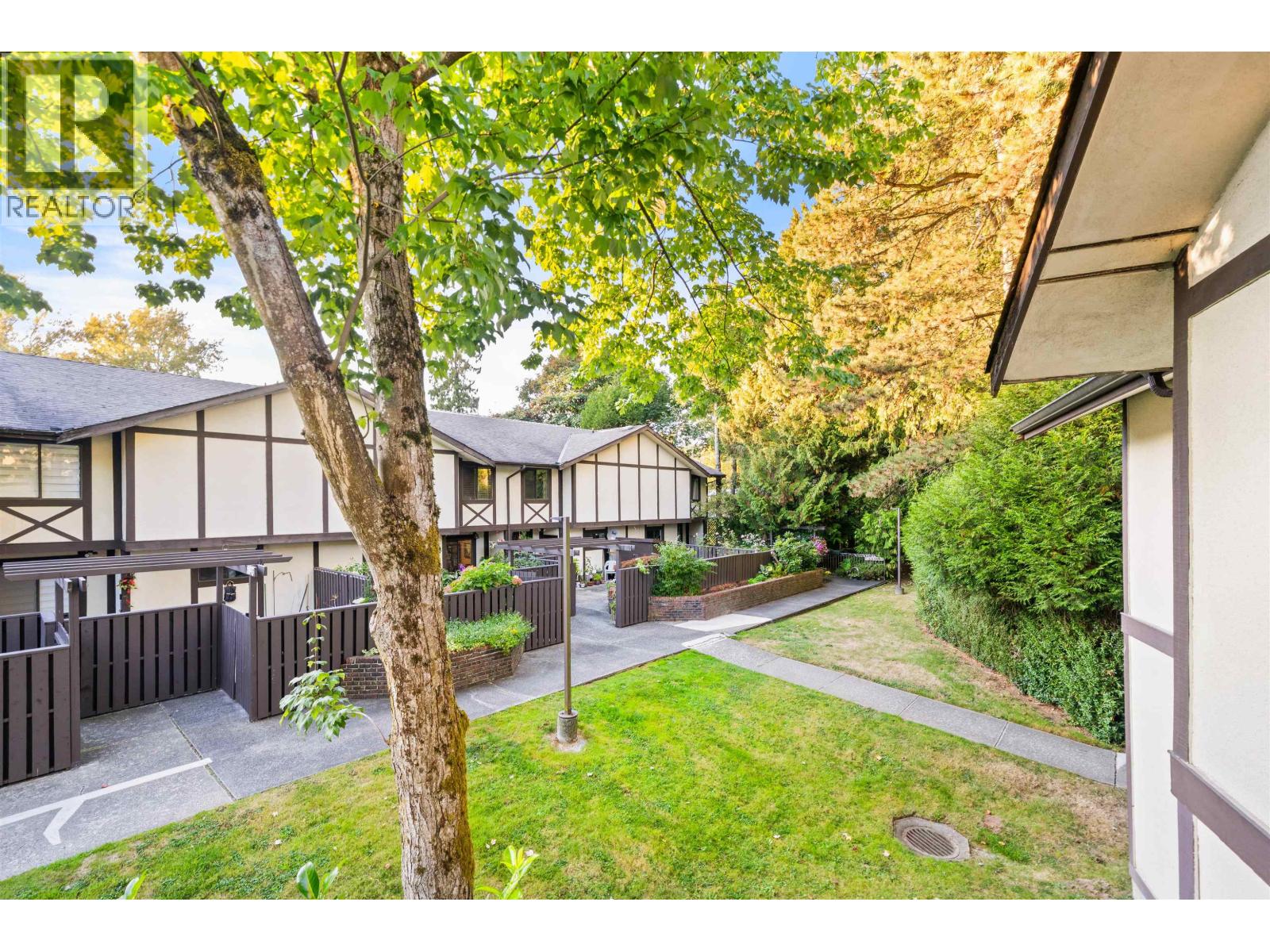 8985 Horne Street, Burnaby, British Columbia  V3N 4J8 - Photo 16 - R3053231