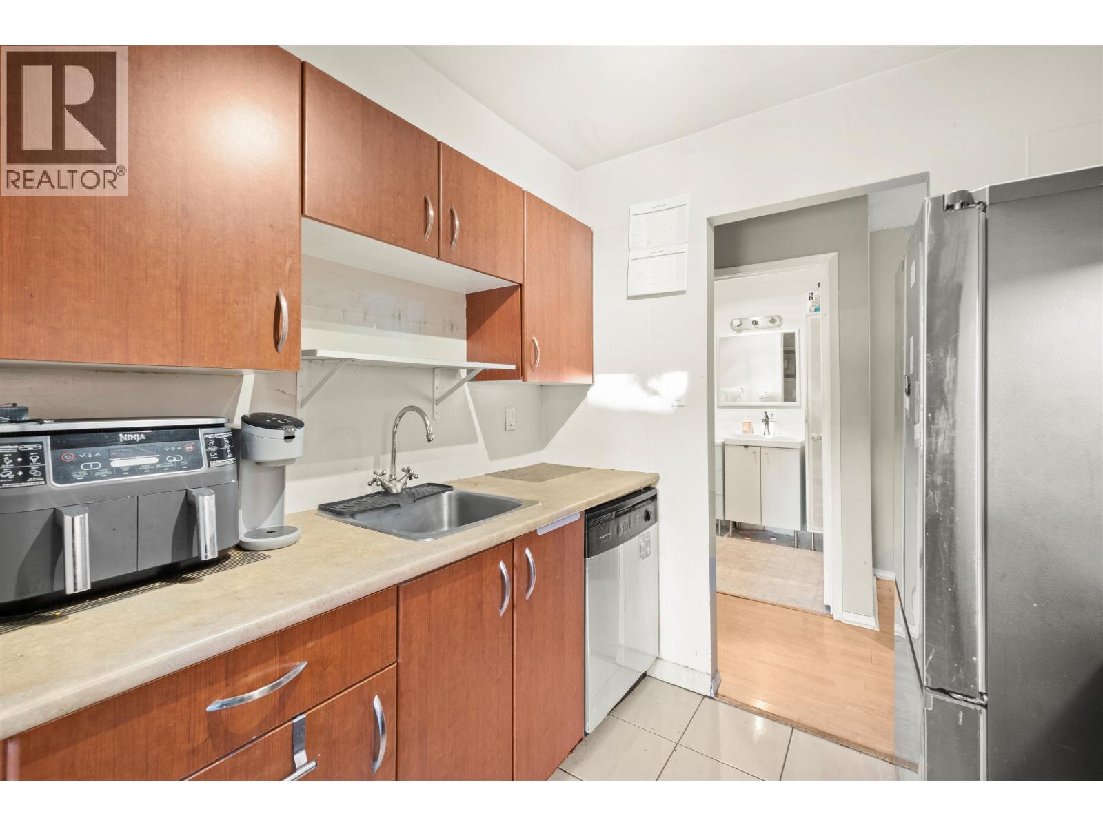 8985 Horne Street, Burnaby, British Columbia  V3N 4J8 - Photo 9 - R3053231