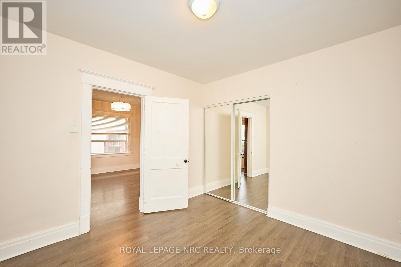 11 Beech Street, St. Catharines, Ontario  L2R 2B6 - Photo 11 - X12372497