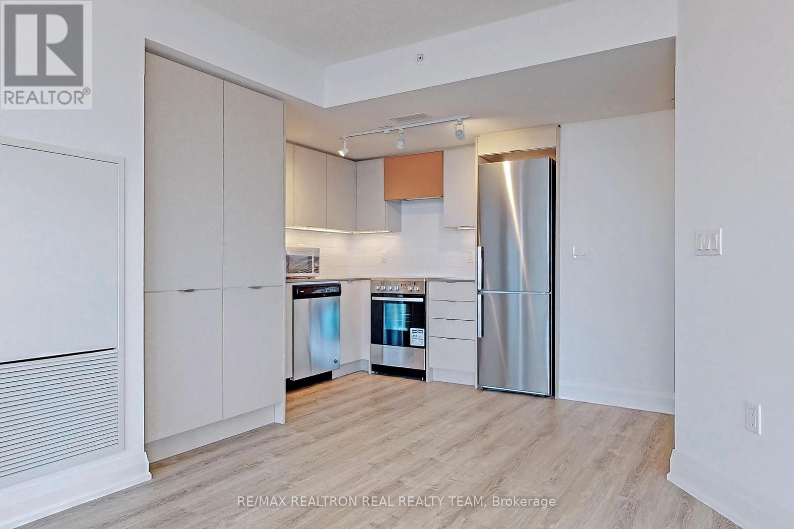 1308 - 30 Gibbs Road, Toronto, Ontario  M9B 0E4 - Photo 8 - W12432742
