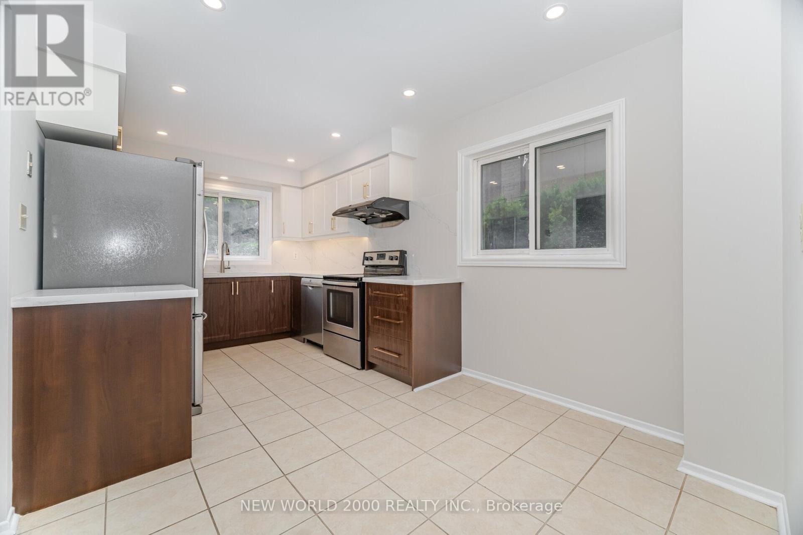 7221 Danton Promenade, Mississauga, Ontario  L5N 5C5 - Photo 15 - W12432751
