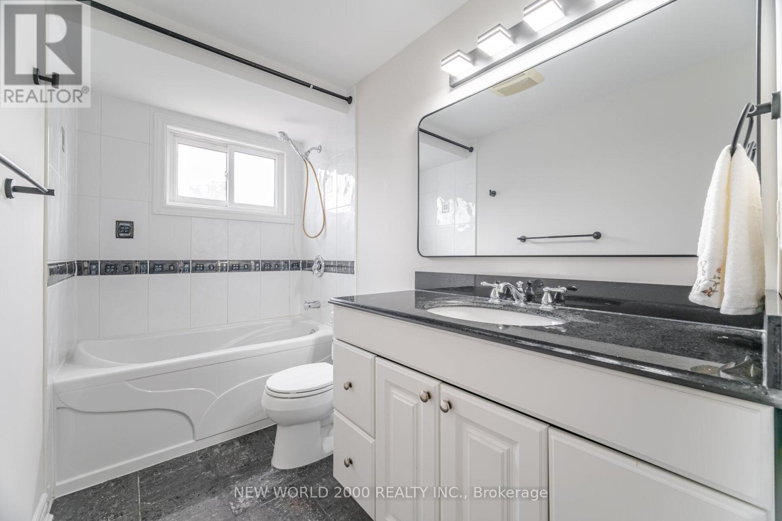 7221 Danton Promenade, Mississauga, Ontario  L5N 5C5 - Photo 31 - W12432751