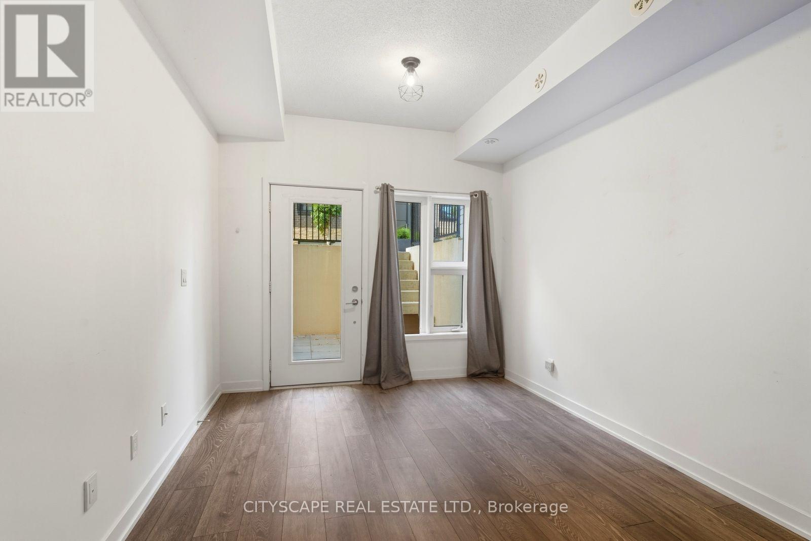 818 - 1133 Cooke Boulevard, Burlington, Ontario  L7T 0C3 - Photo 5 - W12432753