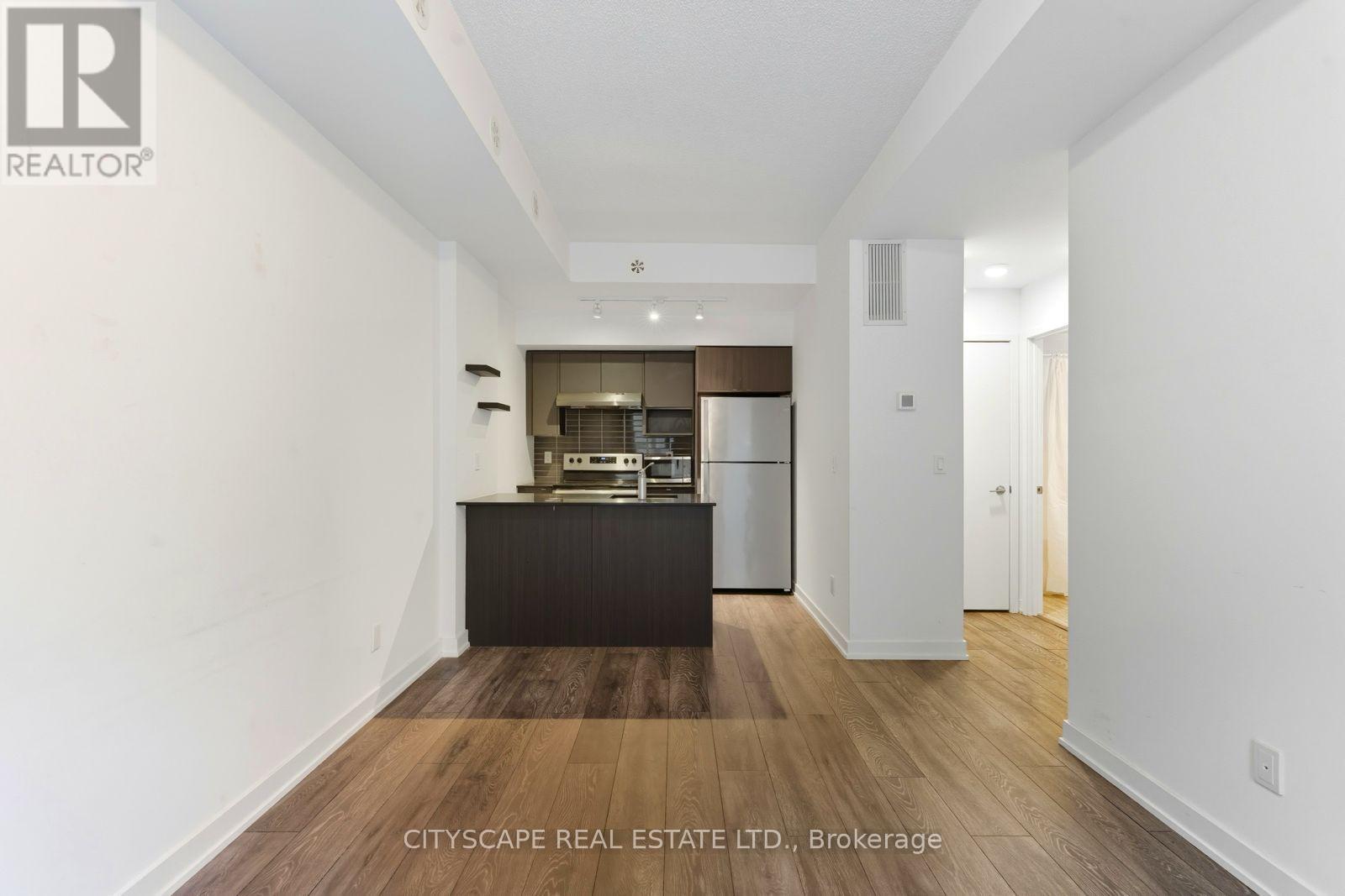 818 - 1133 Cooke Boulevard, Burlington, Ontario  L7T 0C3 - Photo 6 - W12432753