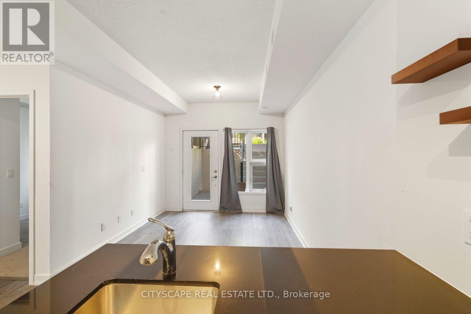 818 - 1133 Cooke Boulevard, Burlington, Ontario  L7T 0C3 - Photo 9 - W12432753