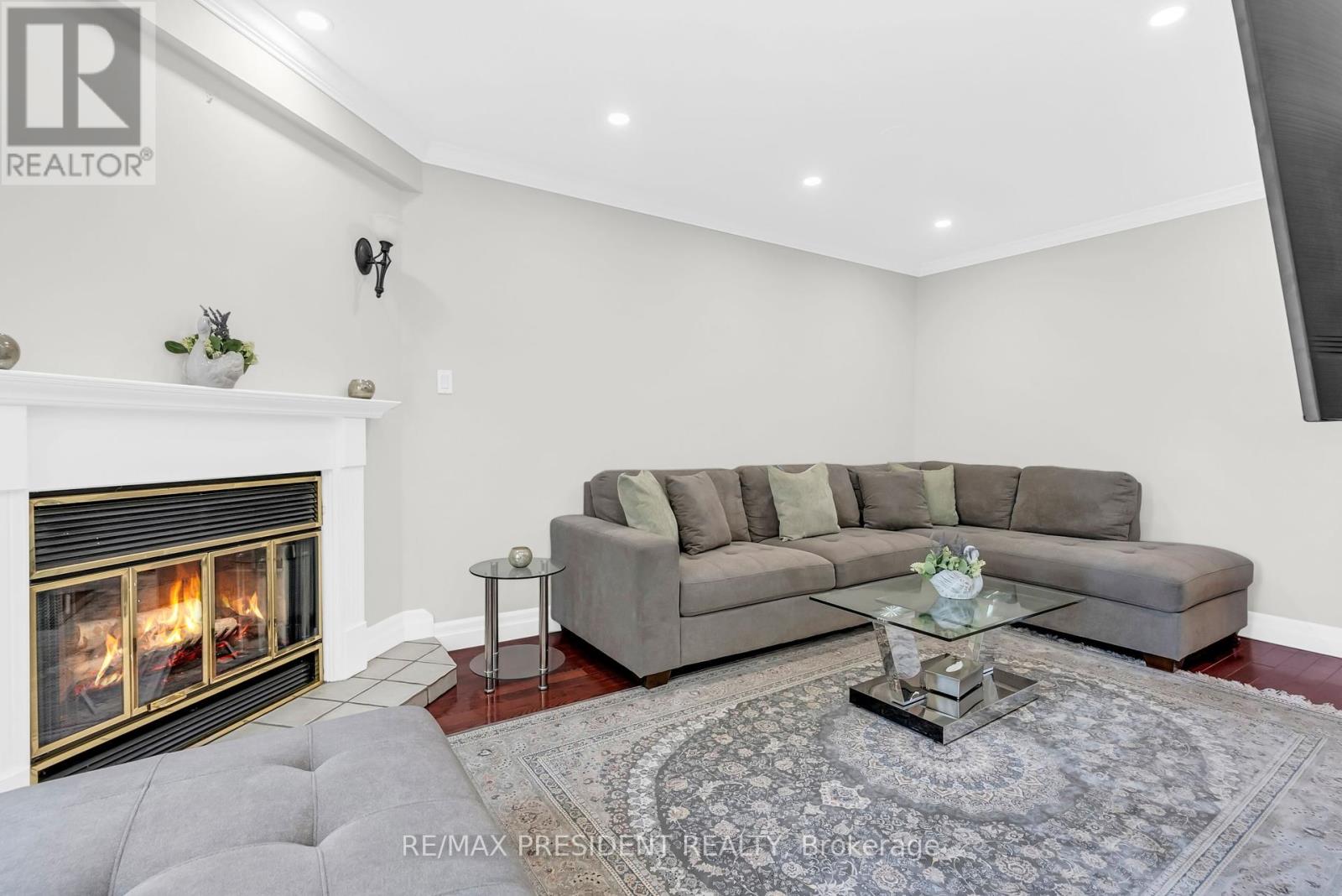 6200 Osprey Boulevard, Mississauga, Ontario  L5N 5W4 - Photo 12 - W12432767