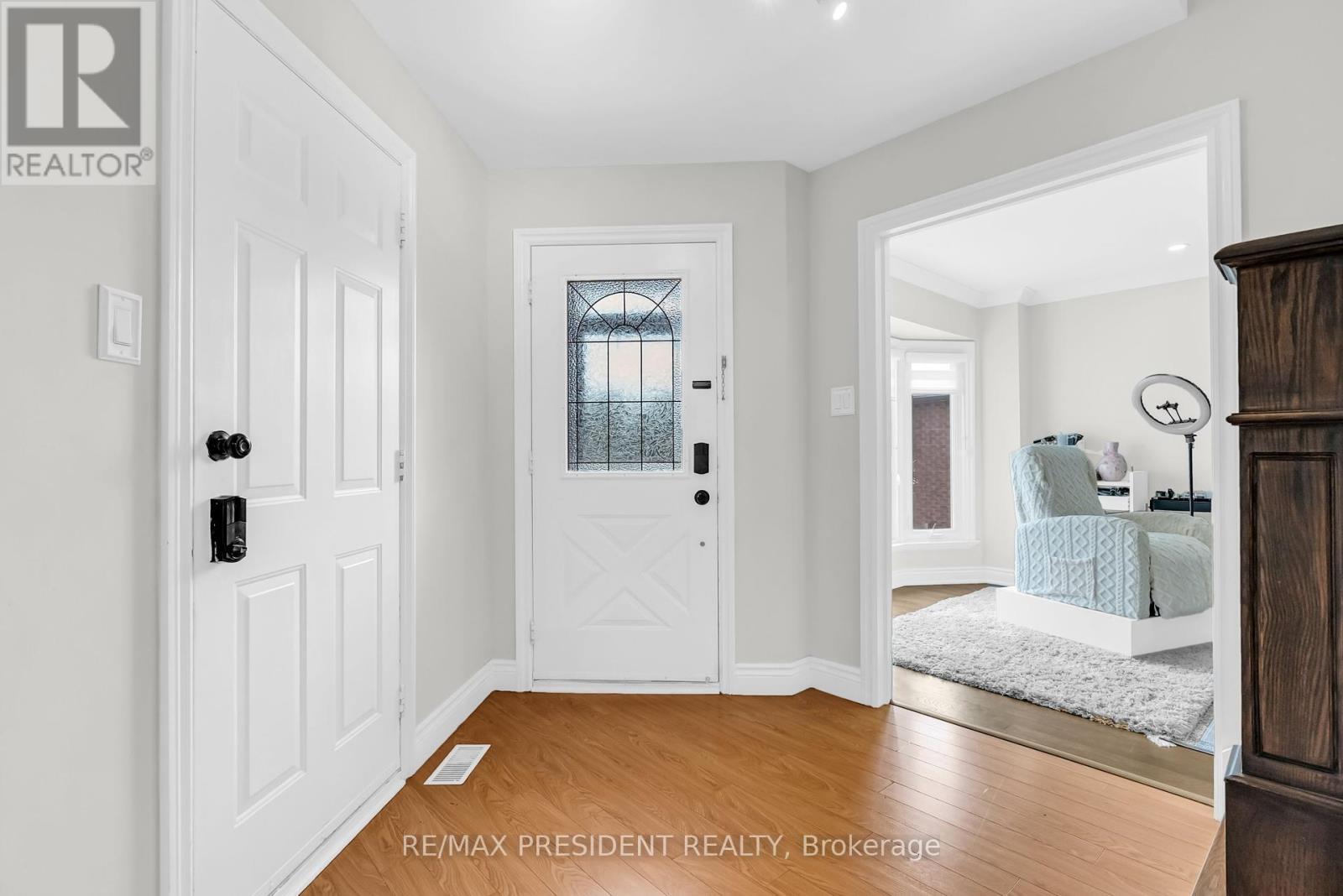 6200 Osprey Boulevard, Mississauga, Ontario  L5N 5W4 - Photo 5 - W12432767