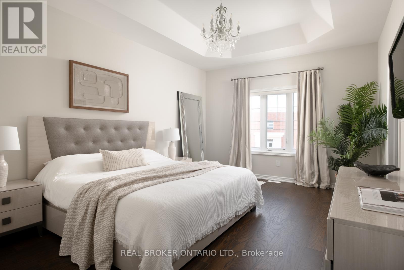 40 Divinity Circle, Brampton, Ontario  L7A 3Y3 - Photo 15 - W12432781