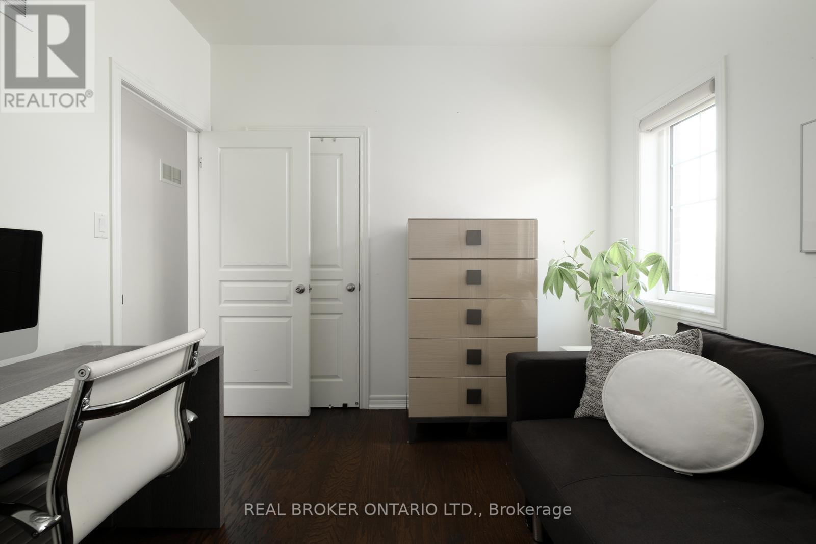 40 Divinity Circle, Brampton, Ontario  L7A 3Y3 - Photo 21 - W12432781