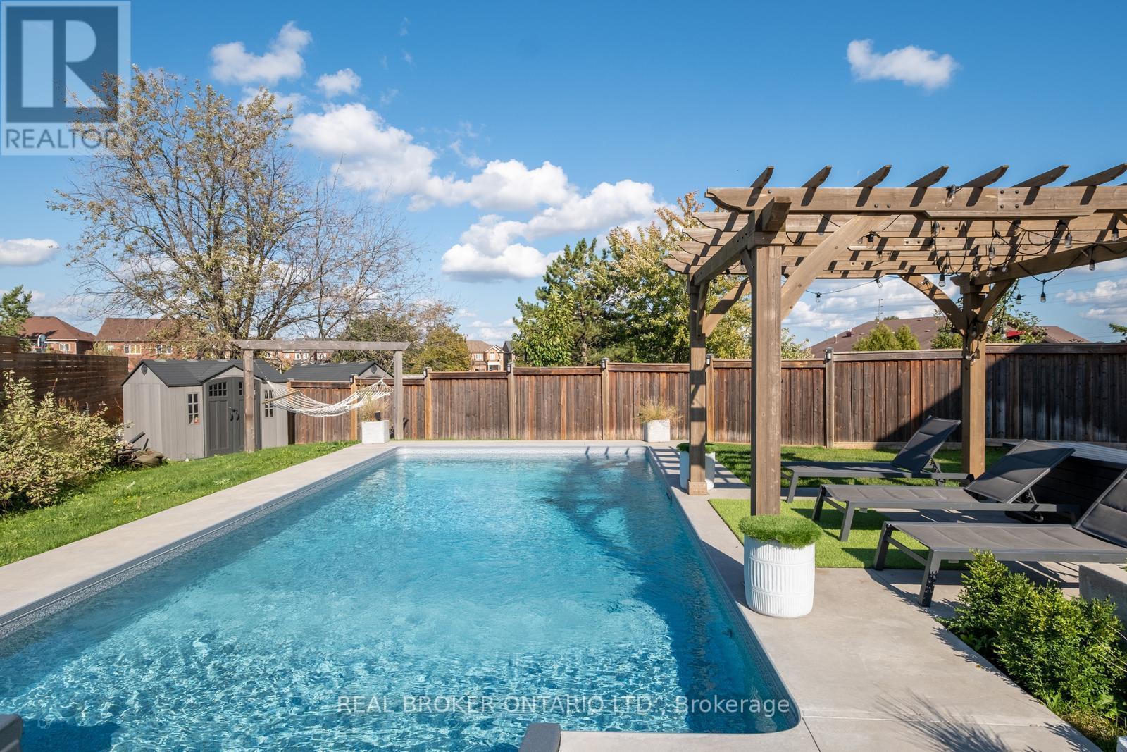 40 Divinity Circle, Brampton, Ontario  L7A 3Y3 - Photo 23 - W12432781