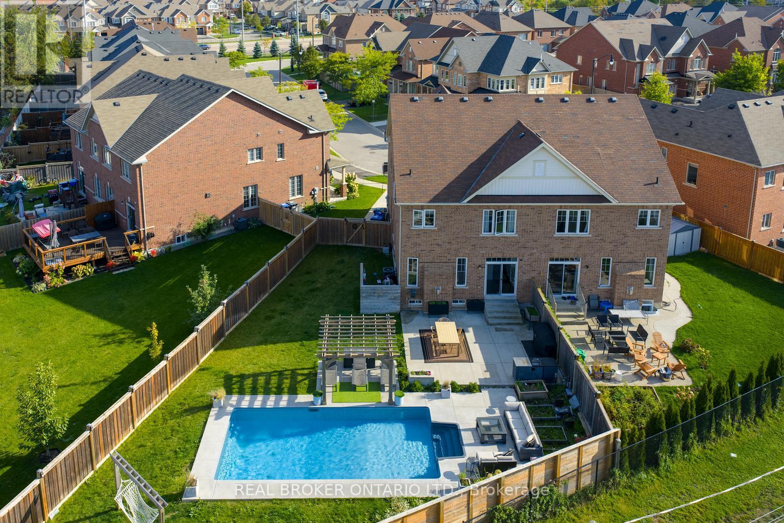 40 Divinity Circle, Brampton, Ontario  L7A 3Y3 - Photo 26 - W12432781